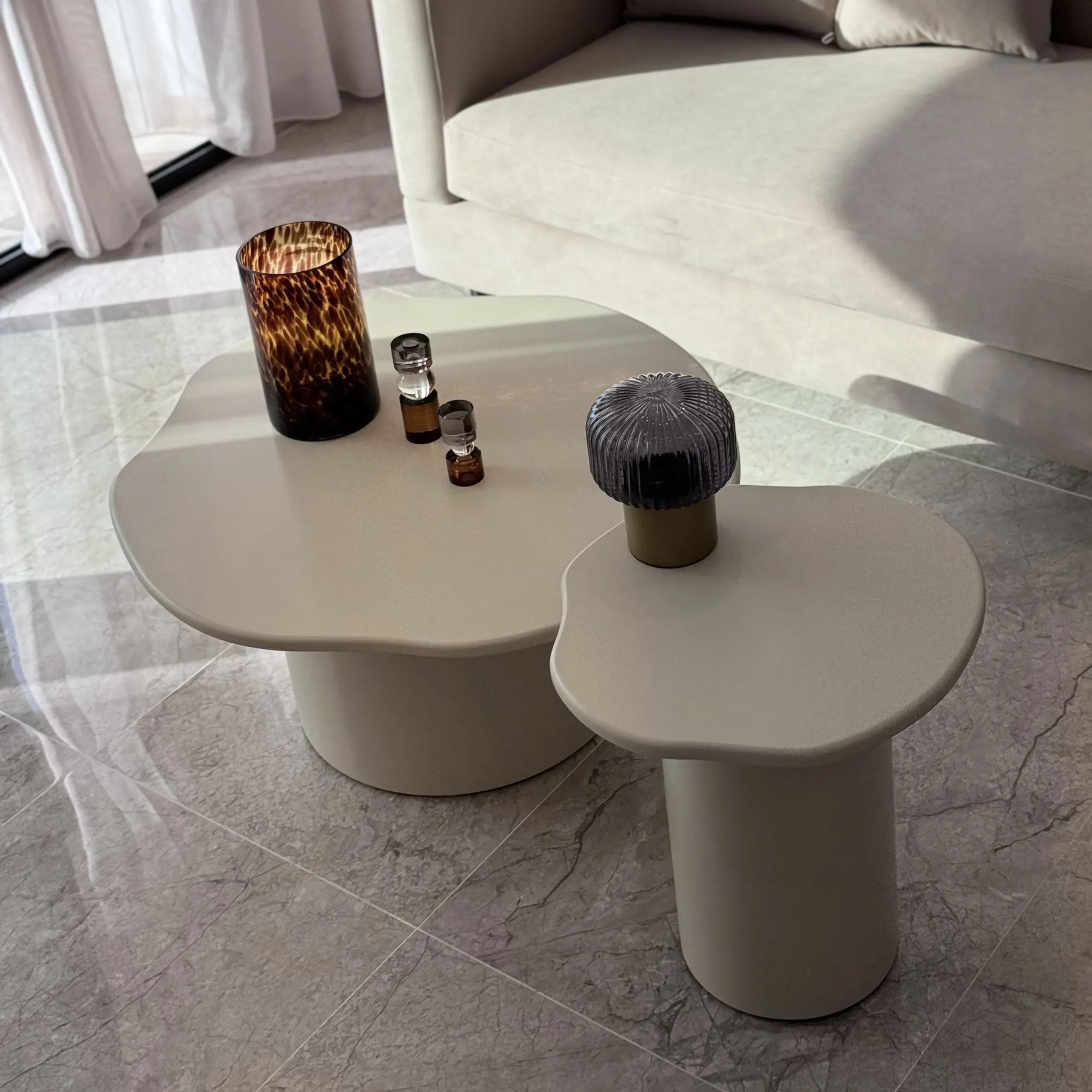 Duo tables Parasite – Image 4